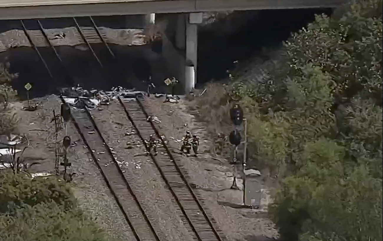 Small plane crash in Boca Raton kills 3 and sparks highway shutdown